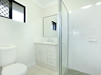8 Timberlea Drive East, Bentley Park