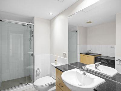 15 / 18 Tanunda Drive, Rivervale