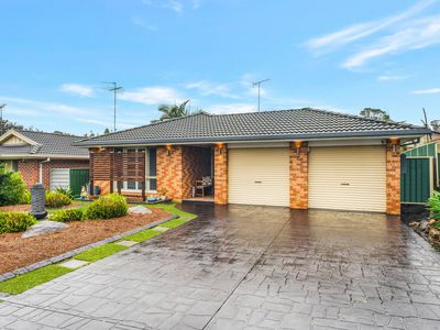 6 Moore Place, Currans Hill