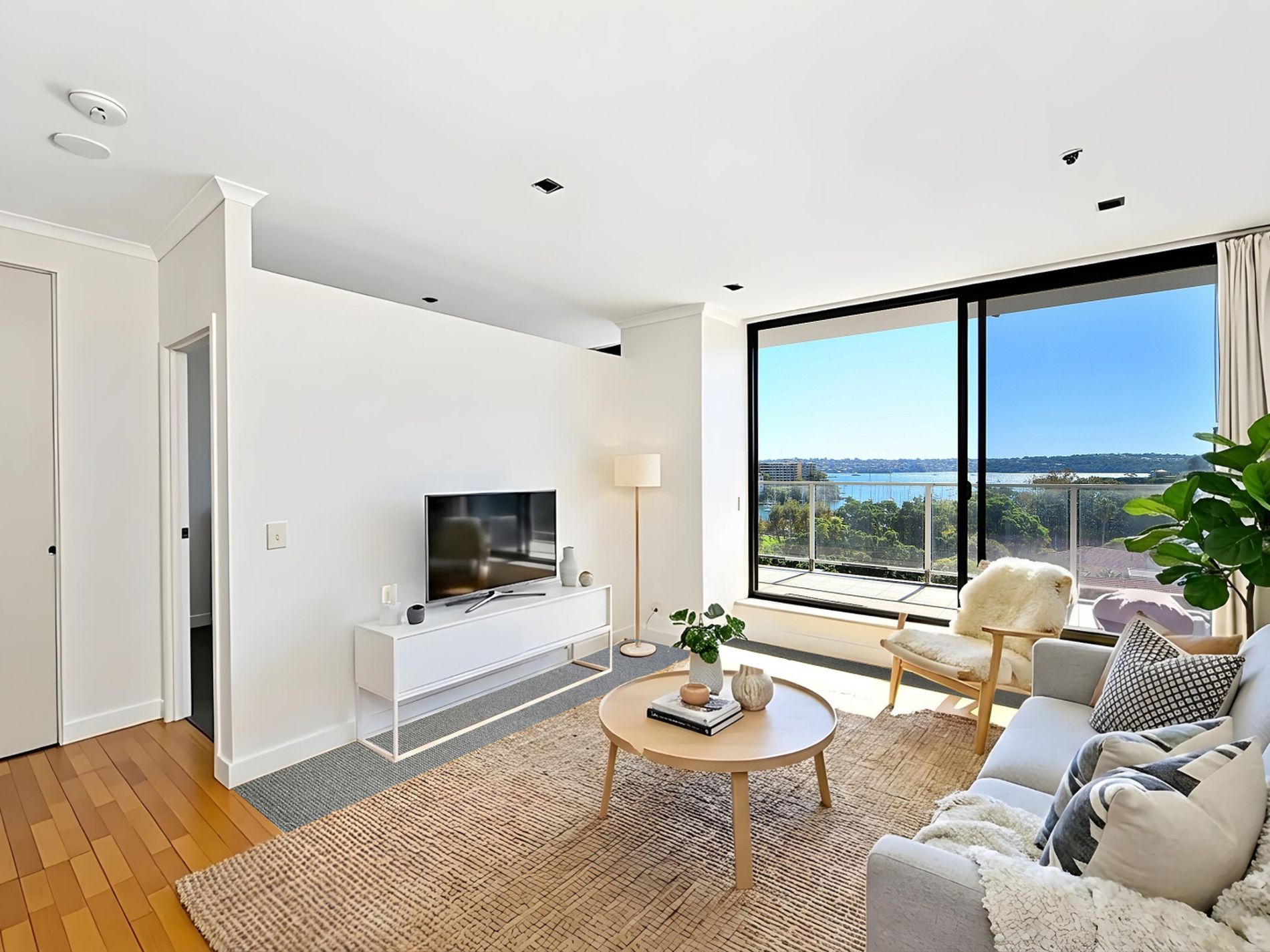 702 / 85-97 New South Head Road, Edgecliff