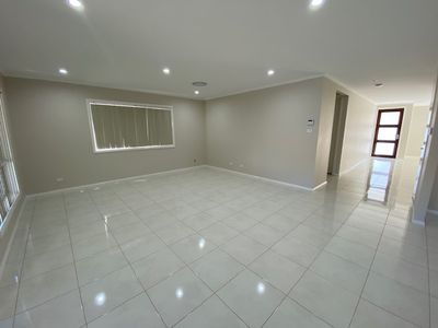 9 Nightshade Close, Denham Court