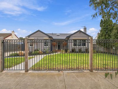 15 MacArthur Street, Sale
