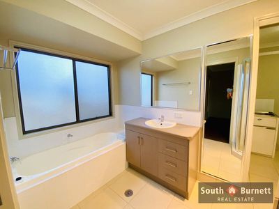 2 / 4 David Place, Kingaroy