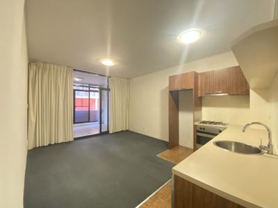 15 / 27 Regent Street, Chippendale