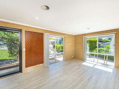 1 / 5 Parr Place, Karabar