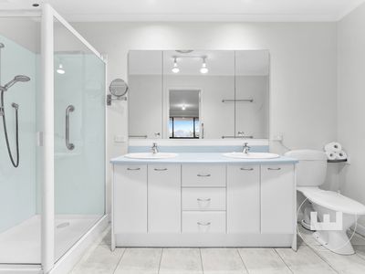 37 Toptani Drive, Narre Warren South