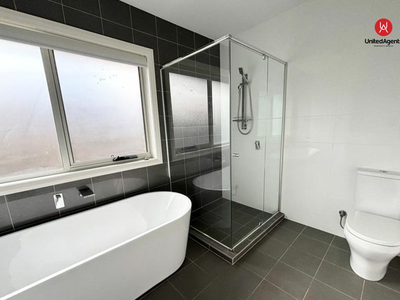 18 Willunga Street, Gledswood Hills