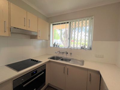 2 / 1-2 The Crescent, Penrith