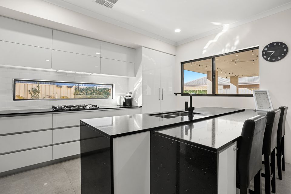 3 MIKADO RISE, Madora Bay