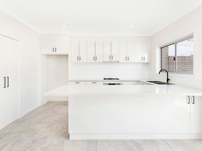 2 / 28 Lord Howe Avenue, Shell Cove