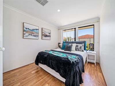 15 Harrington Avenue, Tapping