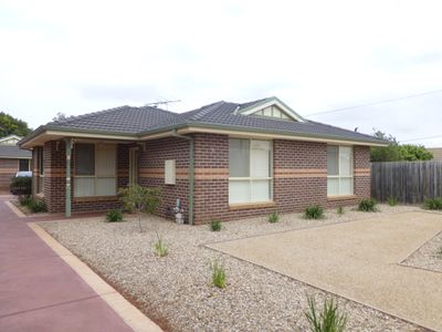1 / 6 Carson Crescent, Hoppers Crossing