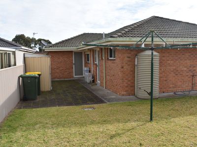 4 / 1 Fifth Street, Millicent