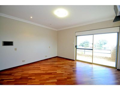 6 Parakeet Way, Coogee
