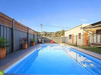 6 Banksia St, Windang