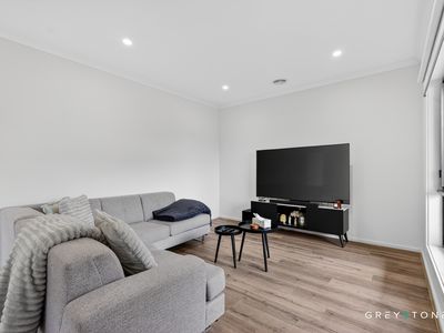 83 Merindah Boulevard, Deanside