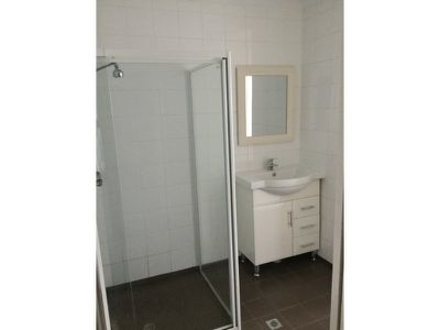 1 / 4 Banksia Avenue, Windang