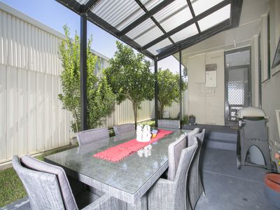 6 Churchill Drive, Modbury North