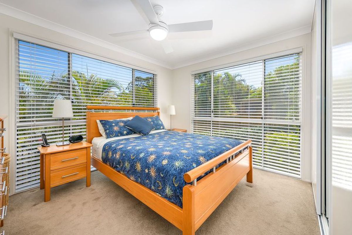 9 Chablis Court, Molendinar