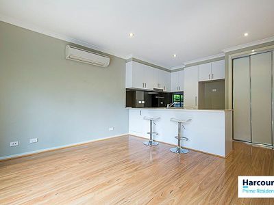 1 / 17 Majura Avenue, Dickson