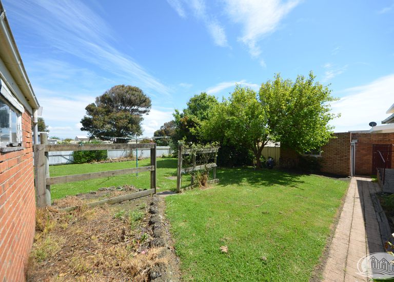 255 Hanlon Parade, Portland
