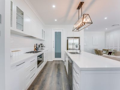 18 Galah Way, Spring Farm