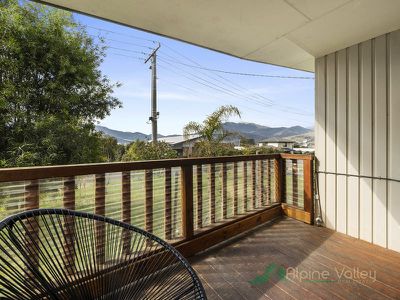4 Damms Court, Tawonga South