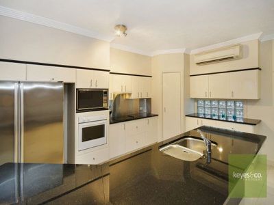 8 Westminster Mews, Douglas