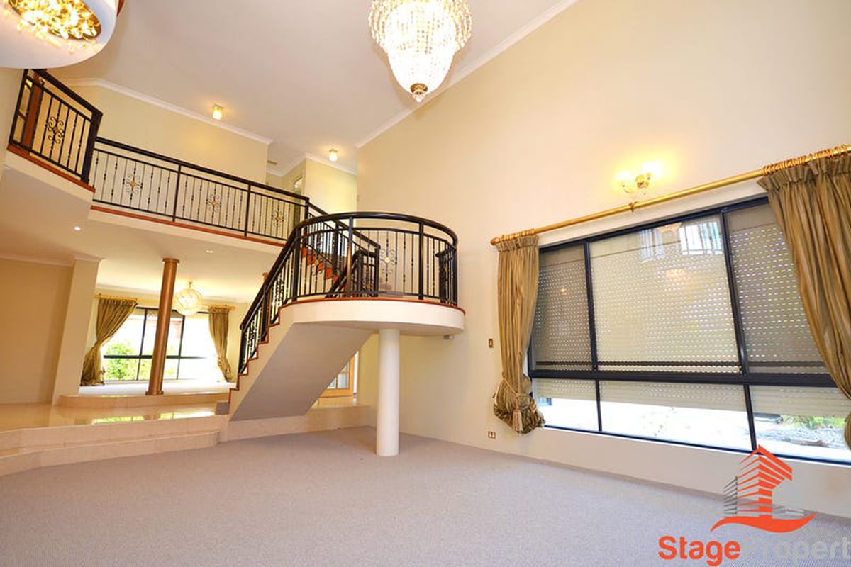 12 Bronzewing Loop, Wembley