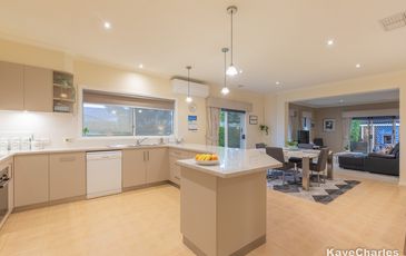 23 Grange Circuit, Beaconsfield