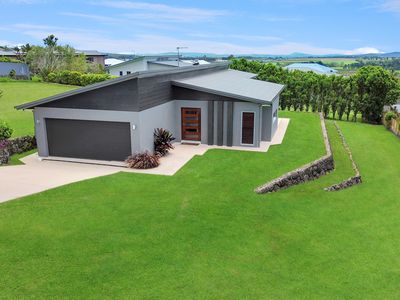 18 Moses Circuit, Atherton