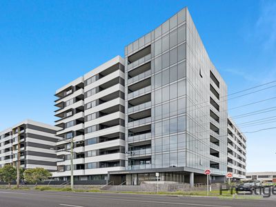 b 210 / 1408 Centre Road, Clayton South