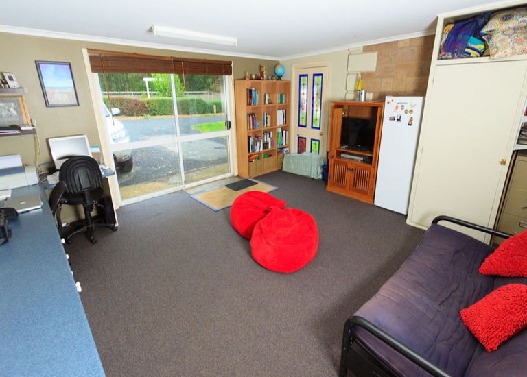 2 Evans Road, Portland