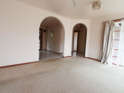2 / 4 Kurrajong Avenue, Glen Waverley