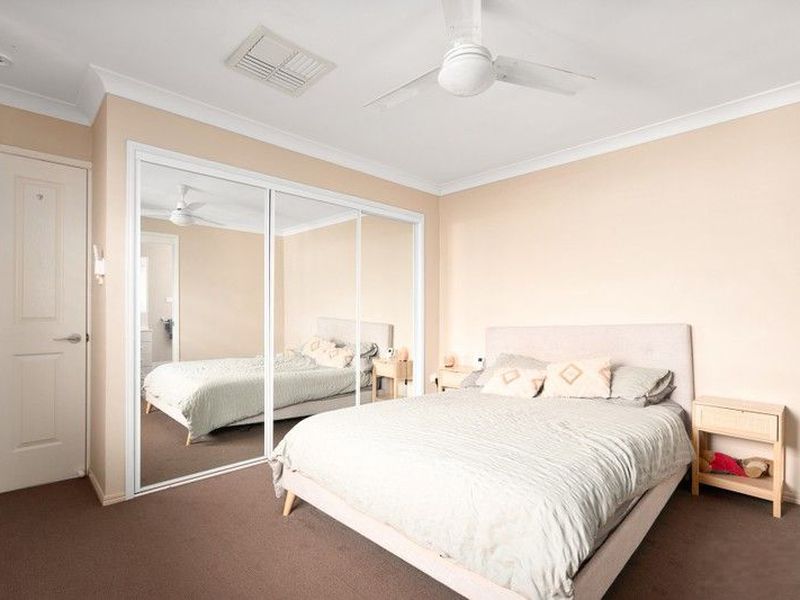 16 / 24 Riverview Street, Emerald