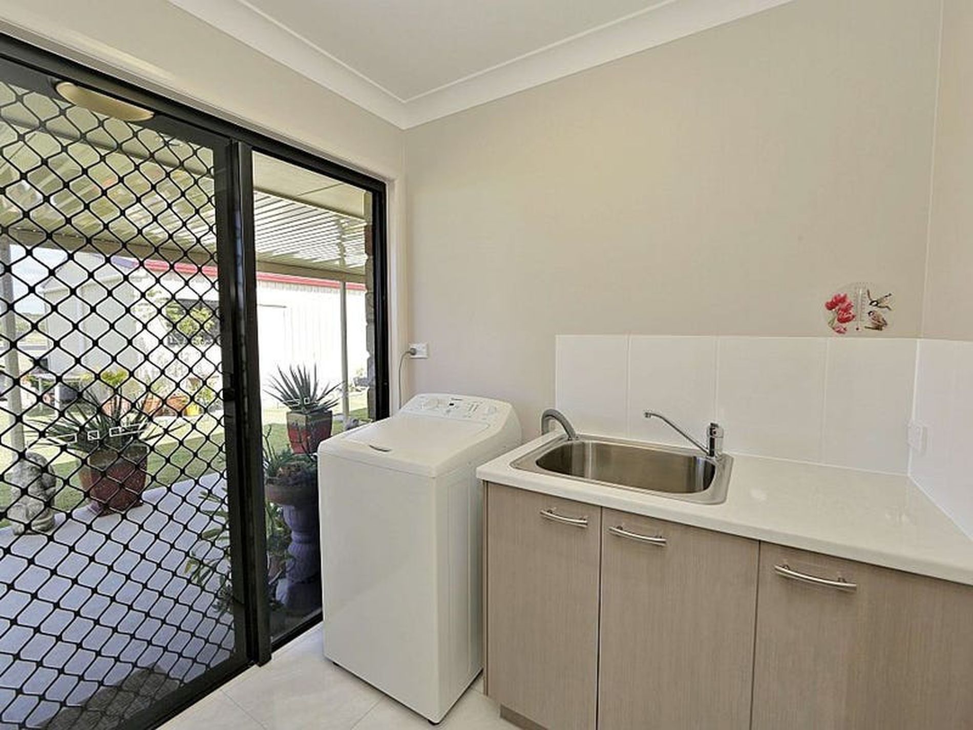 1 Sundew Ct, Woodgate