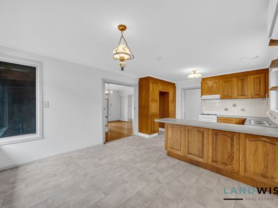 24A Maple Crescent, St Albans