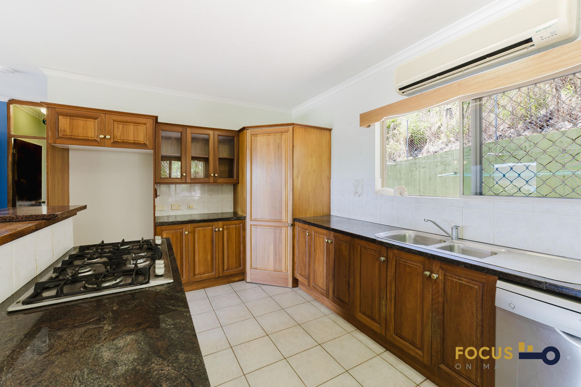 13 Coconut Grove, Ball Bay