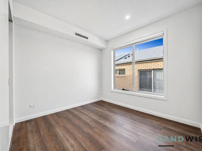 9 Armstrong rise, Maddingley