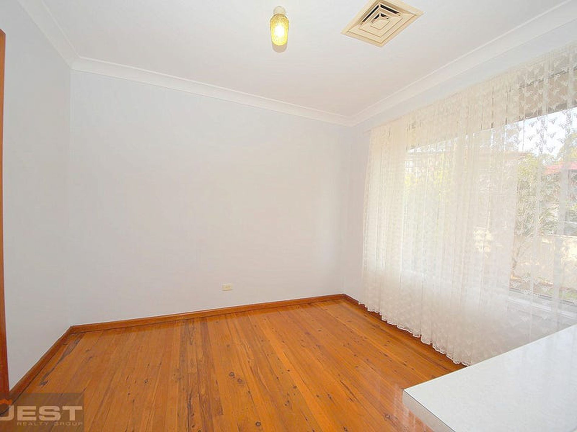 5 Flinders Road, Georges Hall