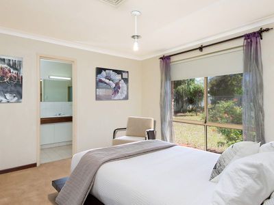 10 Finnerty Lane, Hannans