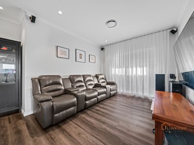 28 Arrowsmith Loop, South Guildford