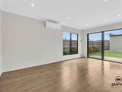 1 Parapet Lane, Clyde North