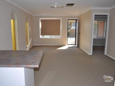 1 / 4 Forest Crescent, Dubbo