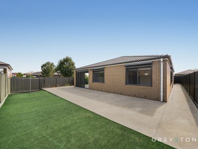 12 Patera Grove, Fraser Rise