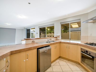 17 Coomer Elbow, South Guildford
