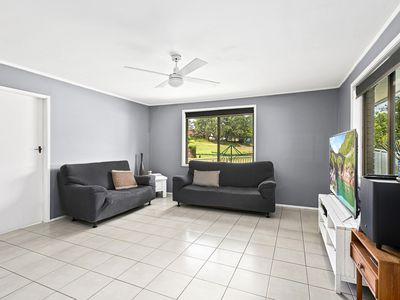27 Simpson Parade, Albion Park