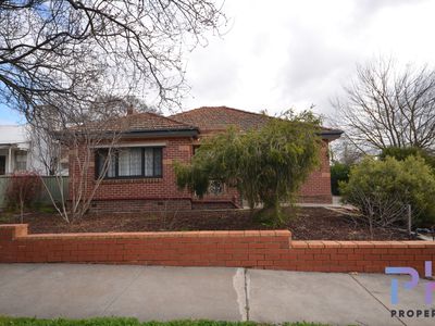 9 Thompson Crescent, Kennington