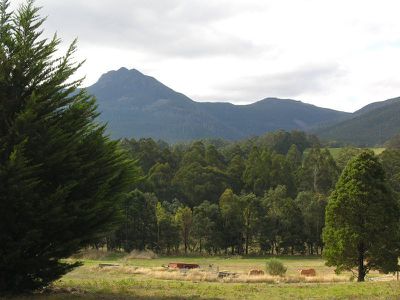 Mountain River Road, Mountain River