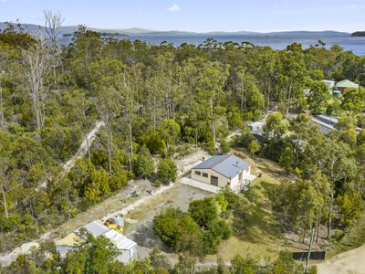 52 Cray Point Parade, Eggs And Bacon Bay